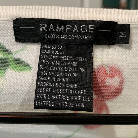 Long sleeve, falling cherries sweater, with front tie. Size M, from RAMPAGE - Picture 9 of 10